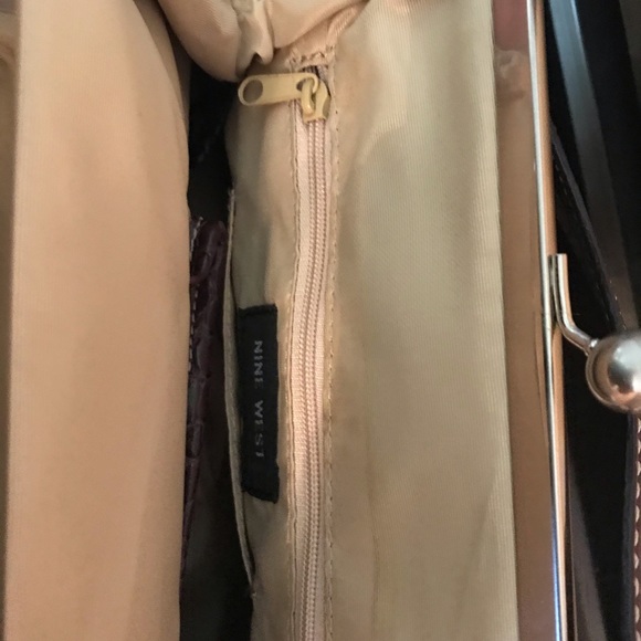 Vintage Nine West, Purple Croc Embossed Purse - Picture 4 of 5